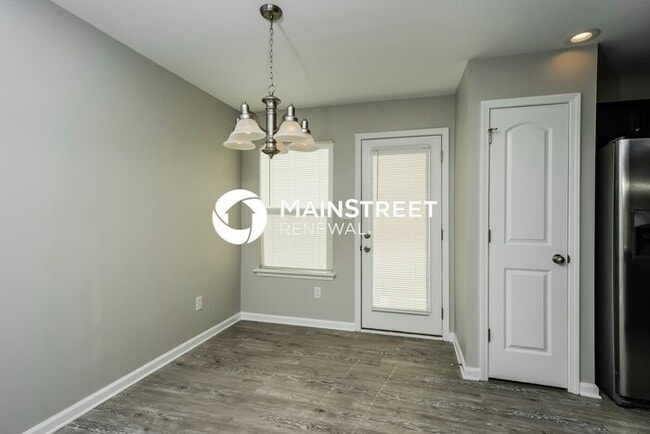 Photo - 4 Bedroom Pet-Friendly Home in Lexington, KY with Main Street Renewal