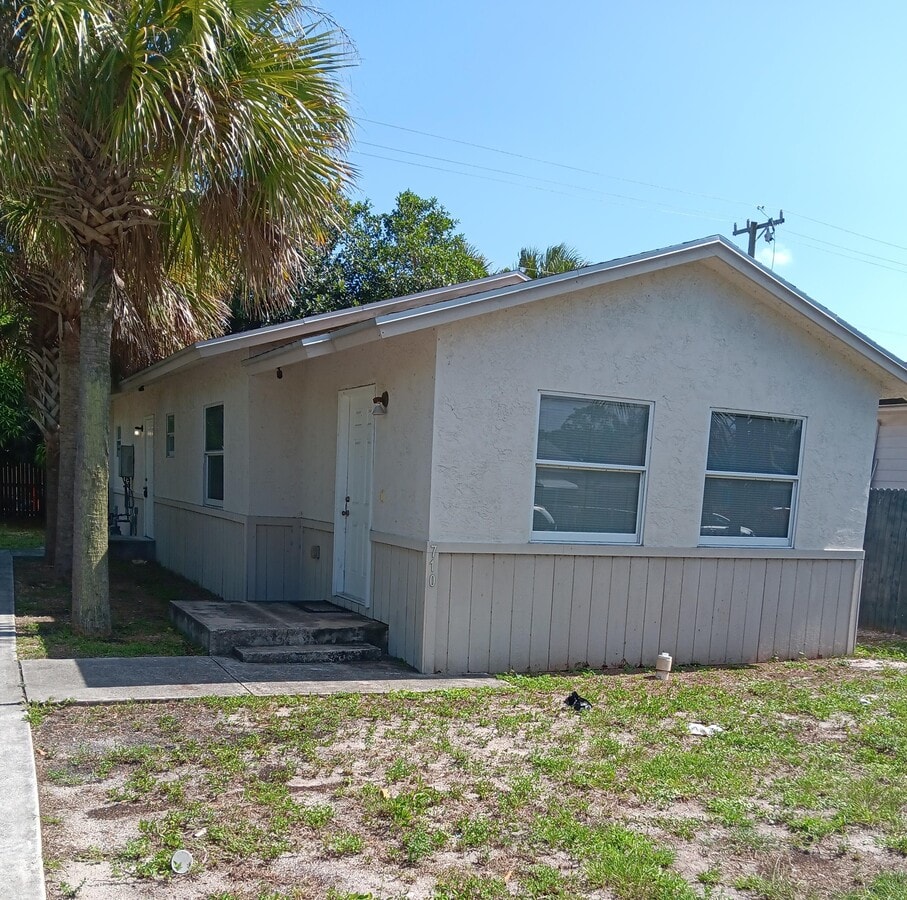 Photo - 710 51st St House