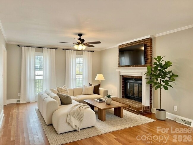 Photo - 8010 Silver Maple Ln