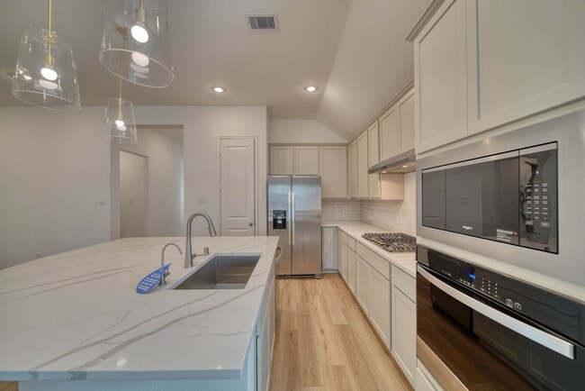 Building Photo - 2334 Honeyberry Shrub Dr Rental