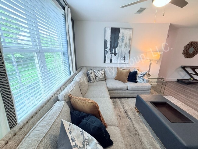 Photo - 3BR/3BA For Rent Unit 505