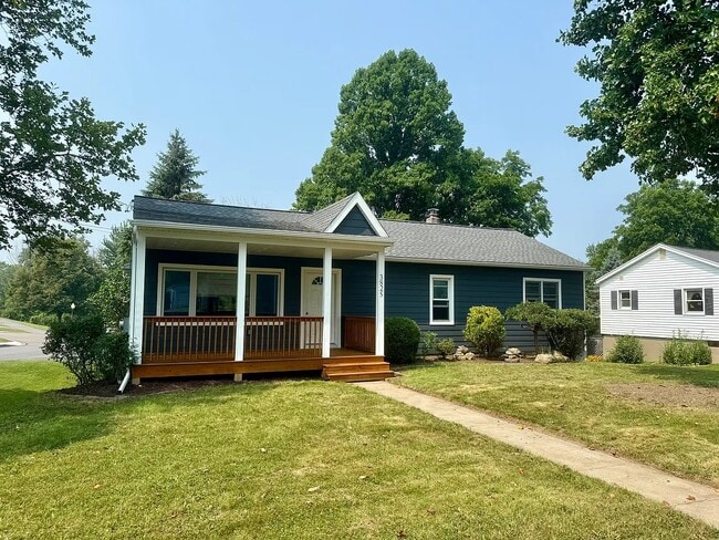 Building Photo - 3825 East St Rental