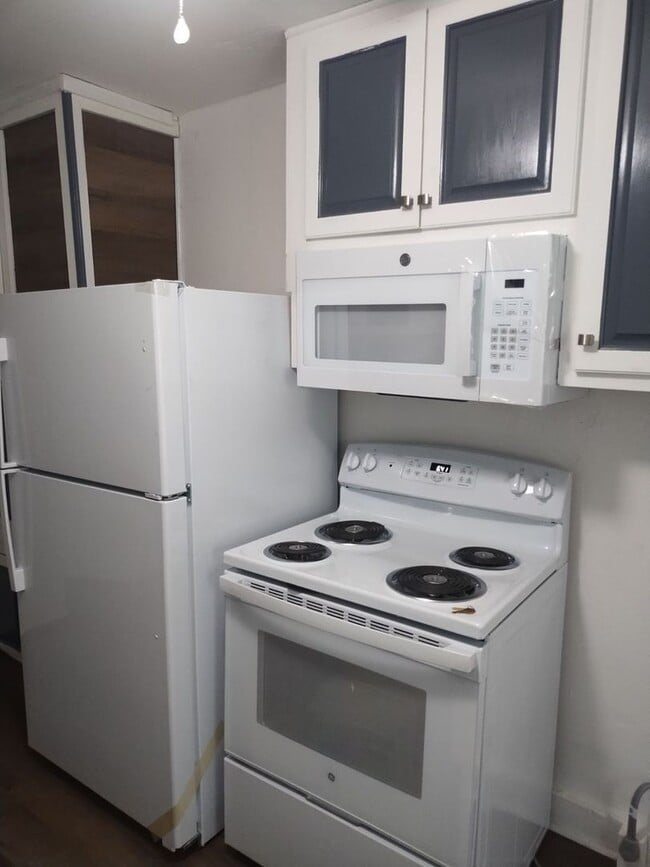 Photo - Two Bedroom, One Bath House! Apply-your application fee will be credited to your first month’s re...