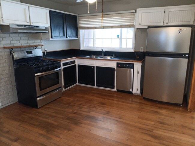 Cozy 3 bedroom 2 bathroom - Cozy 3 bedroom 2 bathroom House