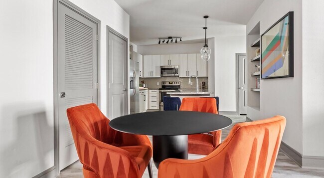 Photo - 2-Bed Luxury Living | 8 Weeks Free + Waive... Unit HGH