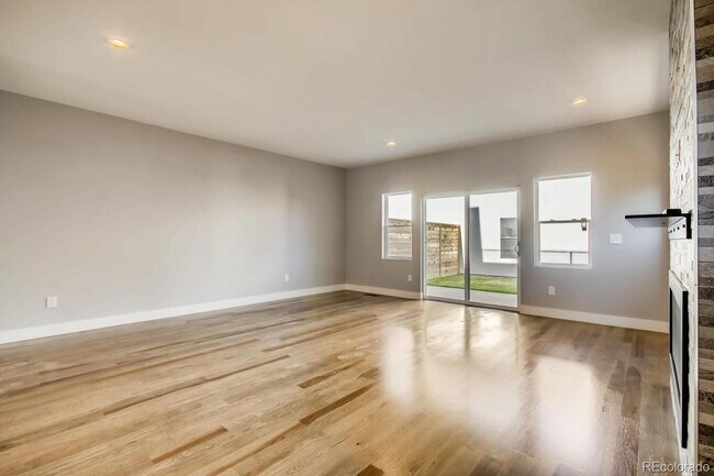 Photo - 2621 S Cherokee St