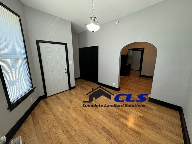 17 N 14th St