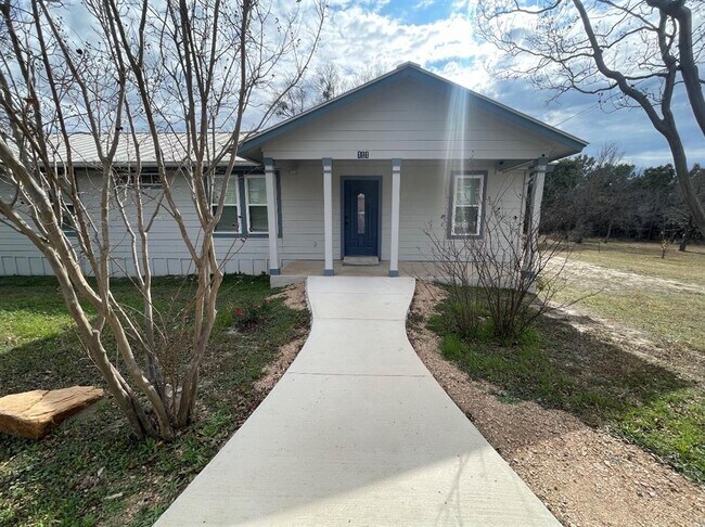 Photo - 111 Hillview Ln