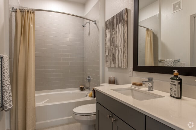2 BR, 2 BA - 1322 SF