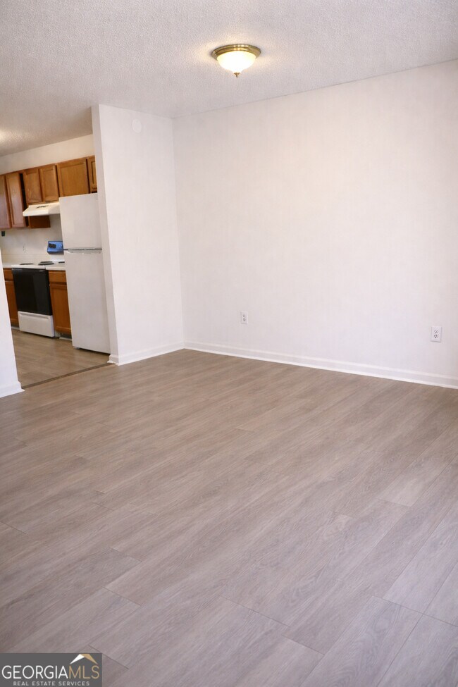 Photo - 120 Shamrock Ln