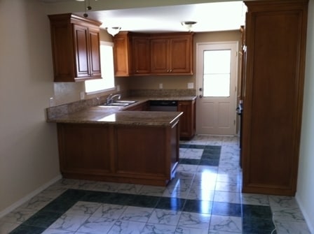 Photo - Newbury Park 4+2.5 w/family rm, 2 fireplaces, cul-de-sac! (729 La Grange)