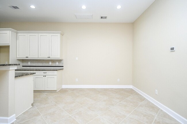 Building Photo - 23310 Isola St