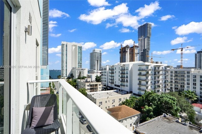 Photo - 321 NE 26th St Unidad 816