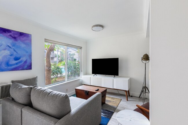 8529 Villa La Jolla Dr