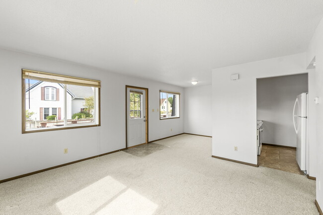 Photo - 810 E 18th St Unit 810