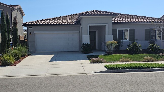 Photo - Modern 4 Bedroom Home in City in the Hills