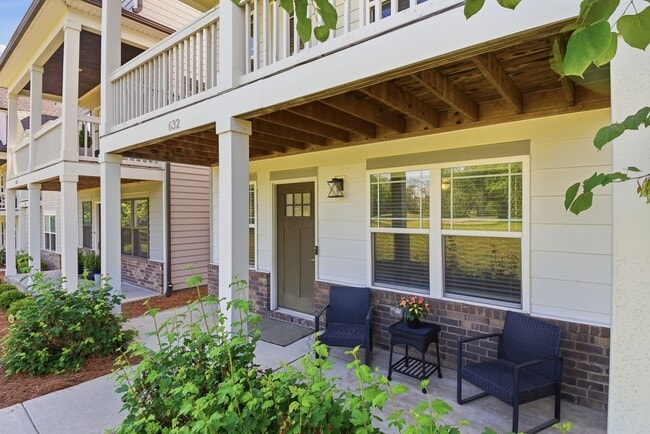 Photo - 632 Parkvue Pl Dr