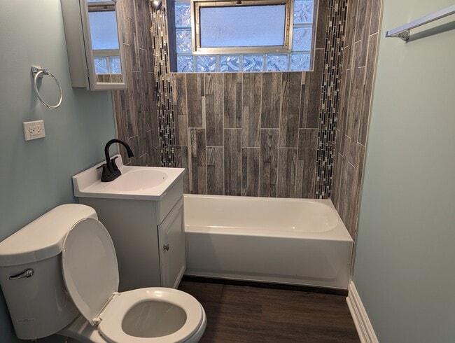 Photo - 7946 S Peoria St Unit 1