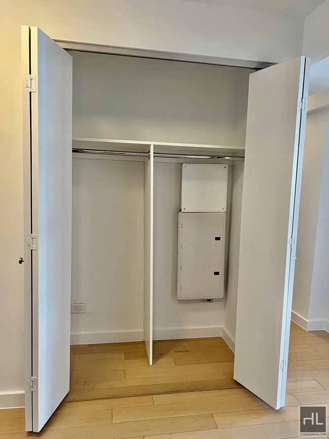 Photo - East 39th Street Unit 25F