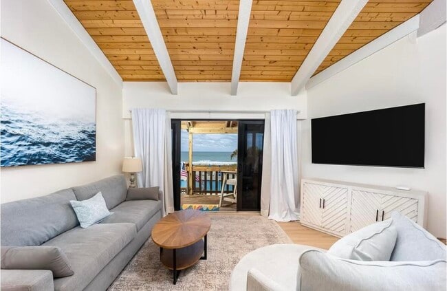 Photo - 2355 NE Ocean Blvd Unidad 19b