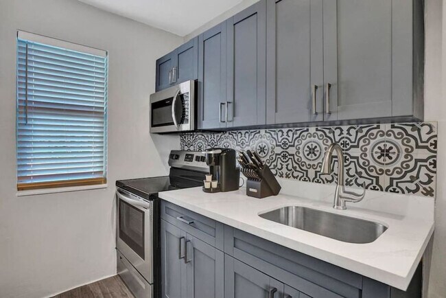 50 Davie Blvd Unit SI ID1504017P