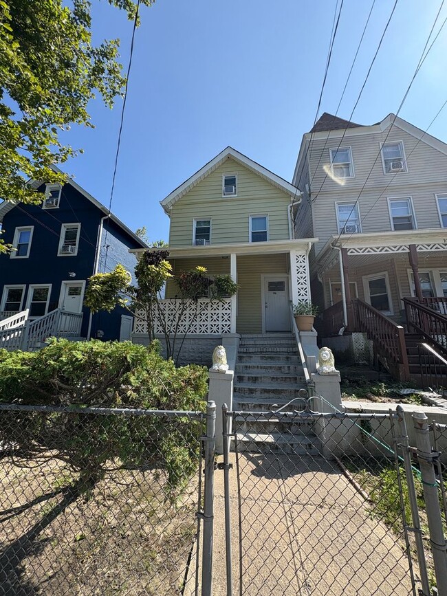 Photo - 1006 Summerfield Ave Unidad 1006