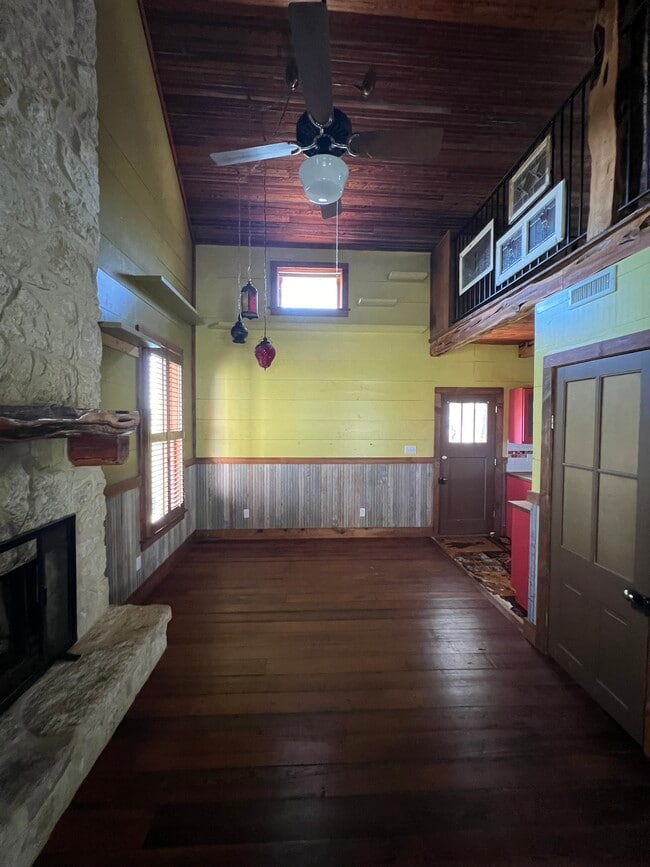 Photo - 813 W Bluebonnet Dr