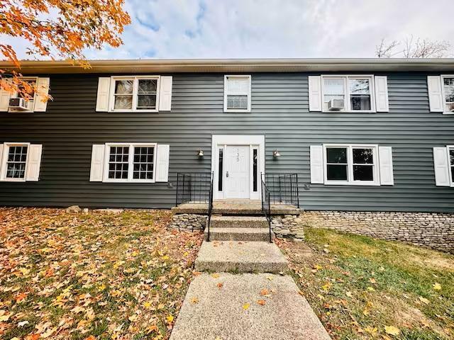 Photo - 135 E Walnut St