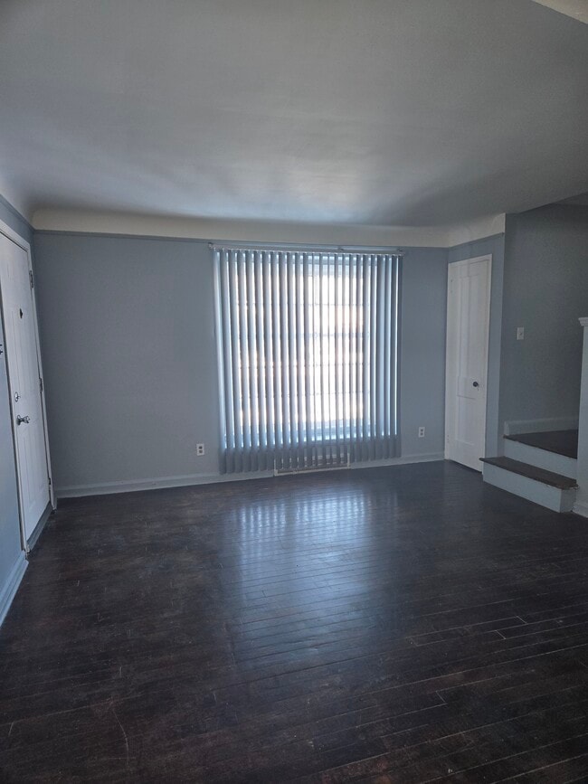 Photo - 20255 Meyers Rd