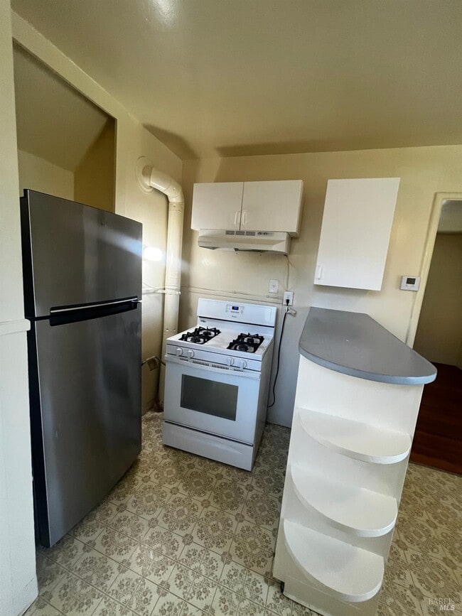 Photo - 11 B St