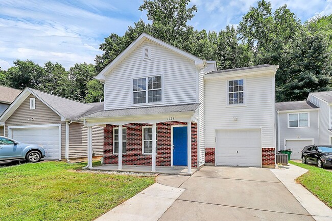Building Photo - 1223 Pinehaven Ct