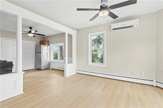 Photo - 715 Elm St Unit F