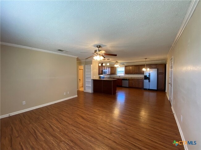 Photo - 1490 W Klein Rd