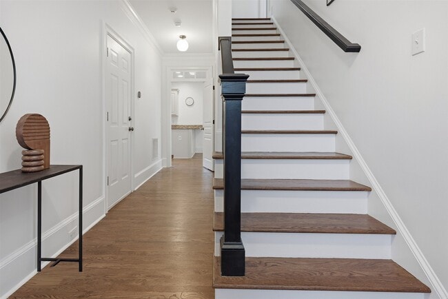 Photo - 2555 Hazel Dr SE