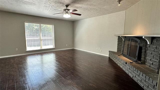 Photo - 534 Windsor Dr