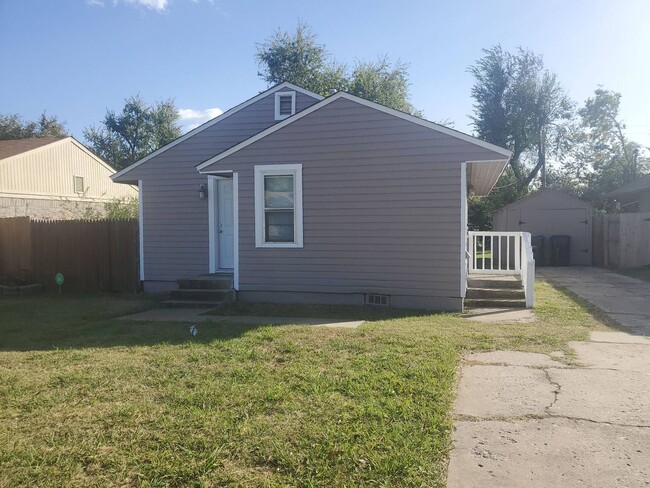 Excellent 2 Bedroom 1 Bath Home is Great L... - Excellent 2 Bedroom 1 Bath Home is Great L...