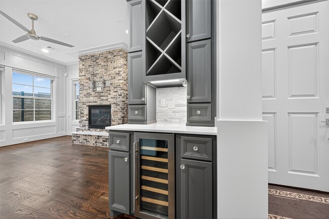 Photo - 428 Marshall St