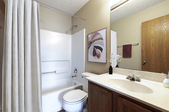 HilliardPark_2026_Bathroom_VirtuallyStaged