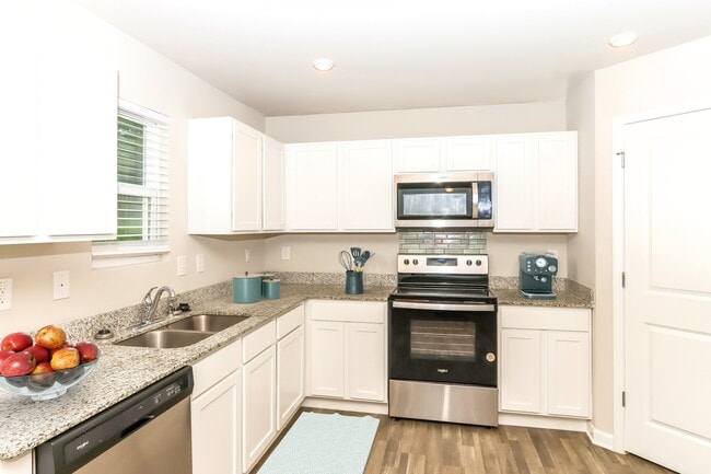 Photo - 1613 Pauli Dr