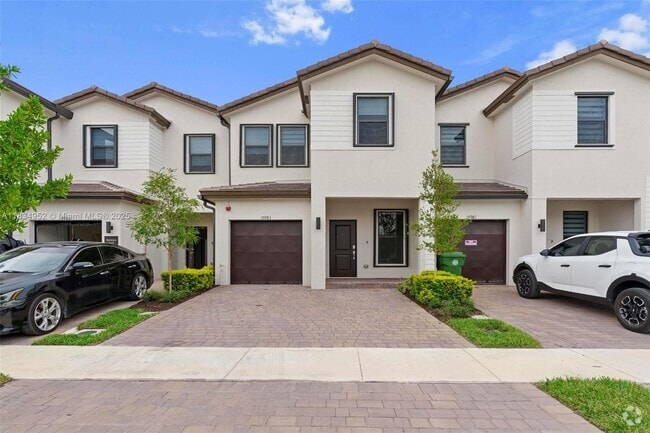 Building Photo - 15983 SW 2nd Dr Rental