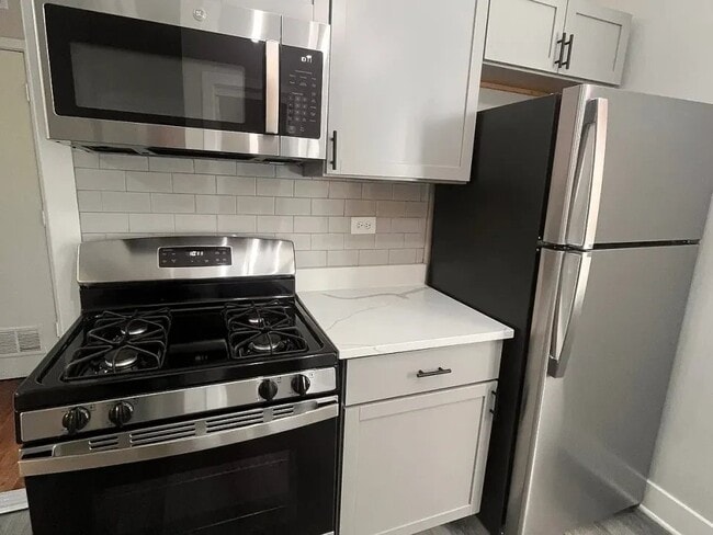 Photo - 2955 N Spaulding Ave Unit 2955 North Spaulding Aven
