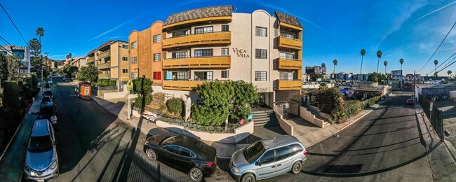 Exterior view - Vista Luxury Investments, LLC Apartments