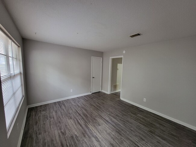 Photo - ~1530 Whitney Street Unidad A