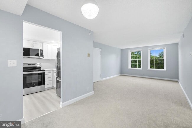 Photo - 2856 S Buchanan St Unit B1