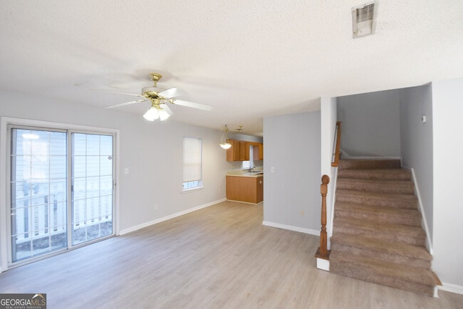 Photo - 147 S Fairfield Dr