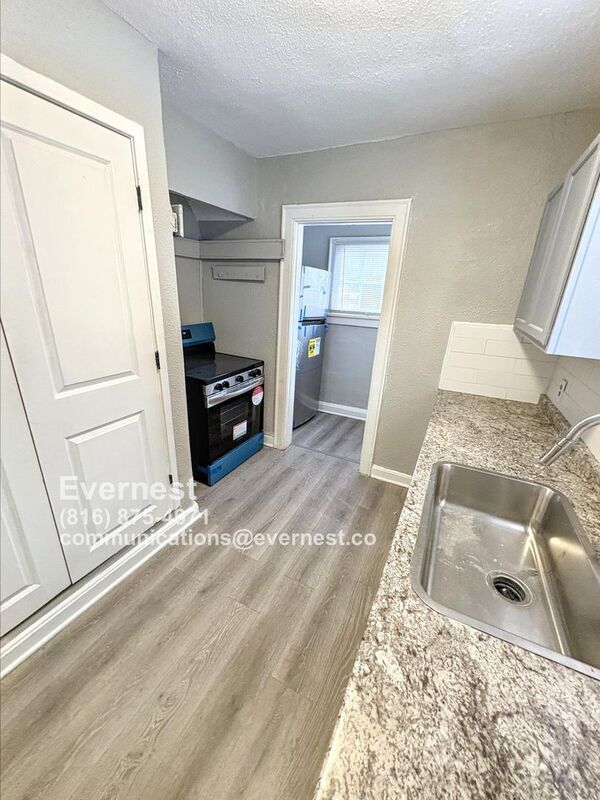 Photo - 5340 Olive St