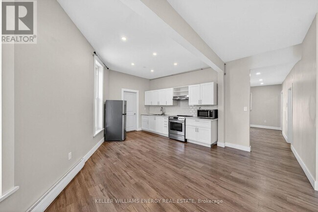 Photo - 302 Picton Main St Unit 4