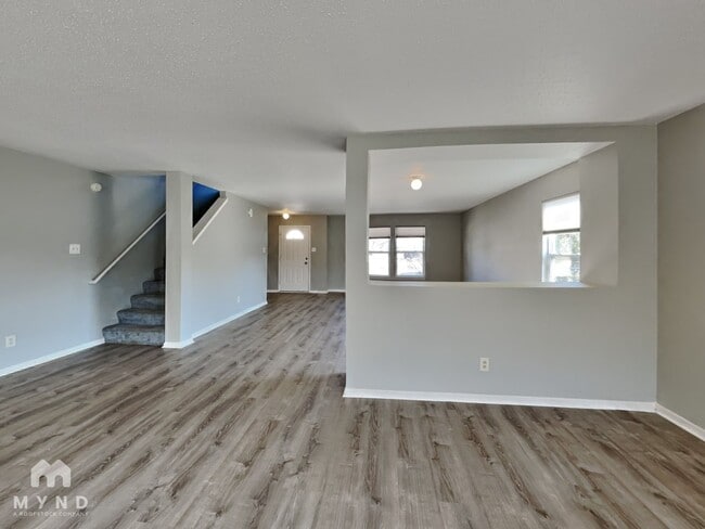 Photo - 1945 Branchside Ct