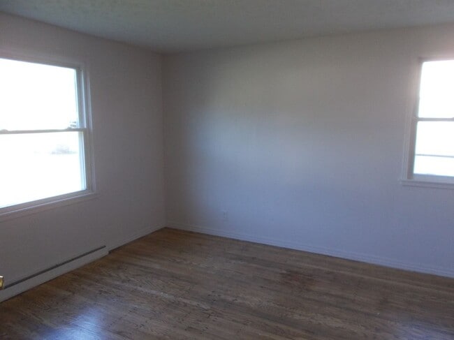 Photo - 70 Woodhill Dr