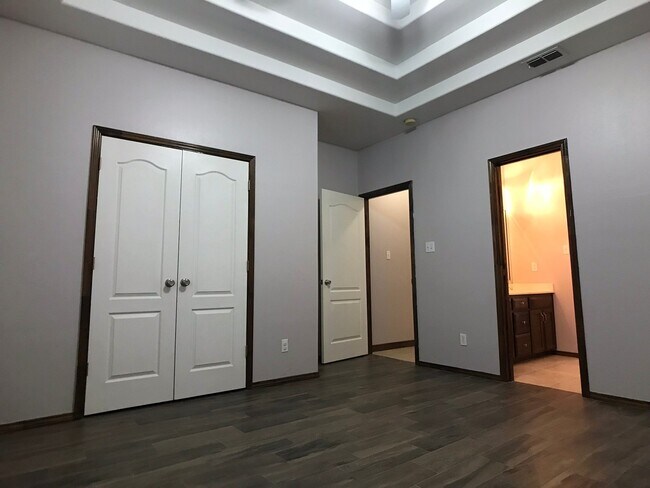 Photo - 3Bed/2.5Bath Edinburg TX Home For Rent ( Oakland Village )